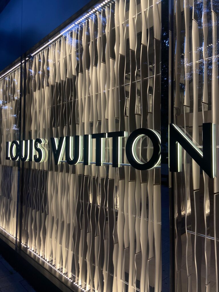 Louis Vuitton – Königsallee 28, Düsseldorf