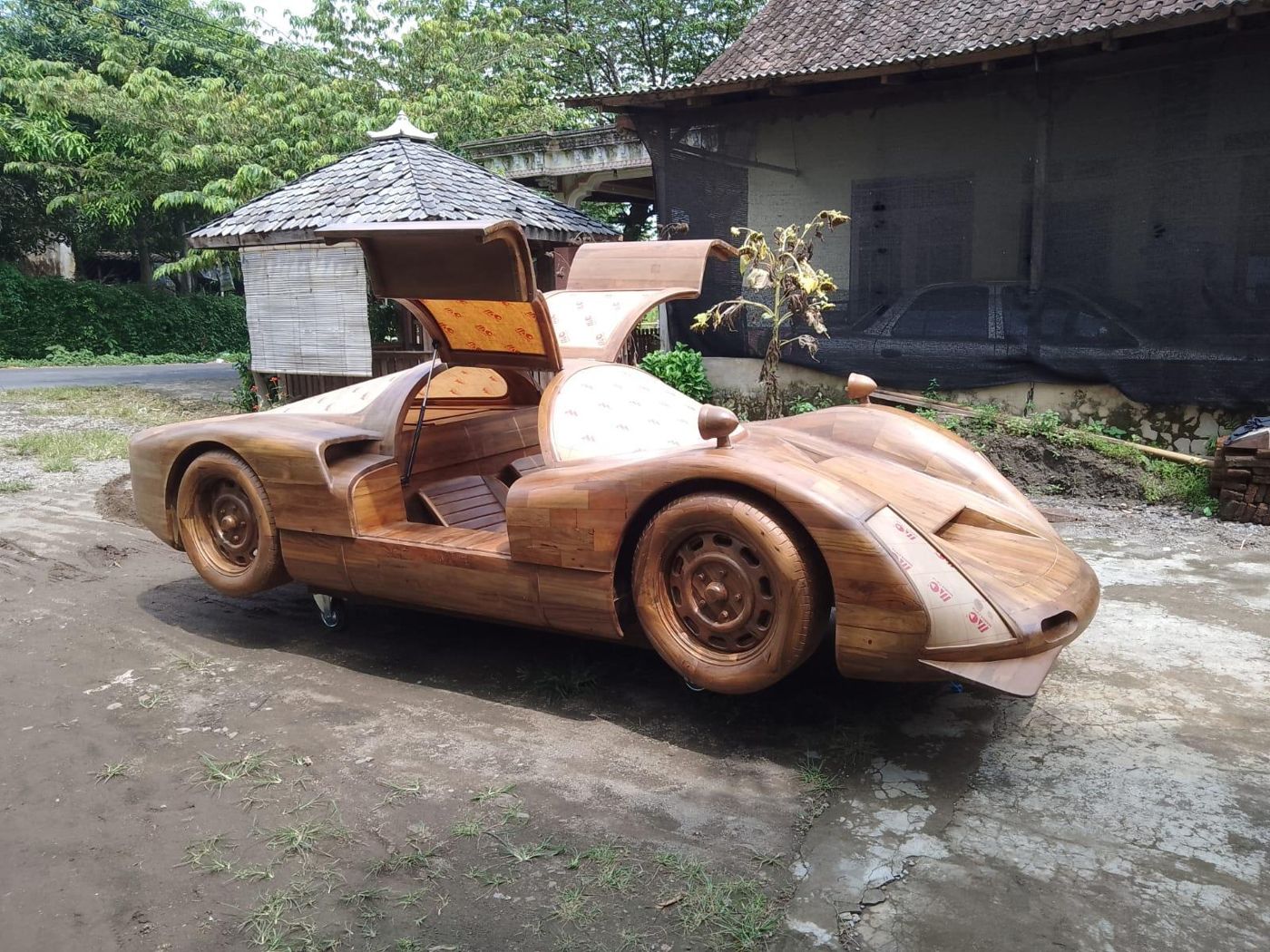 Porsche 904 – Teakholz