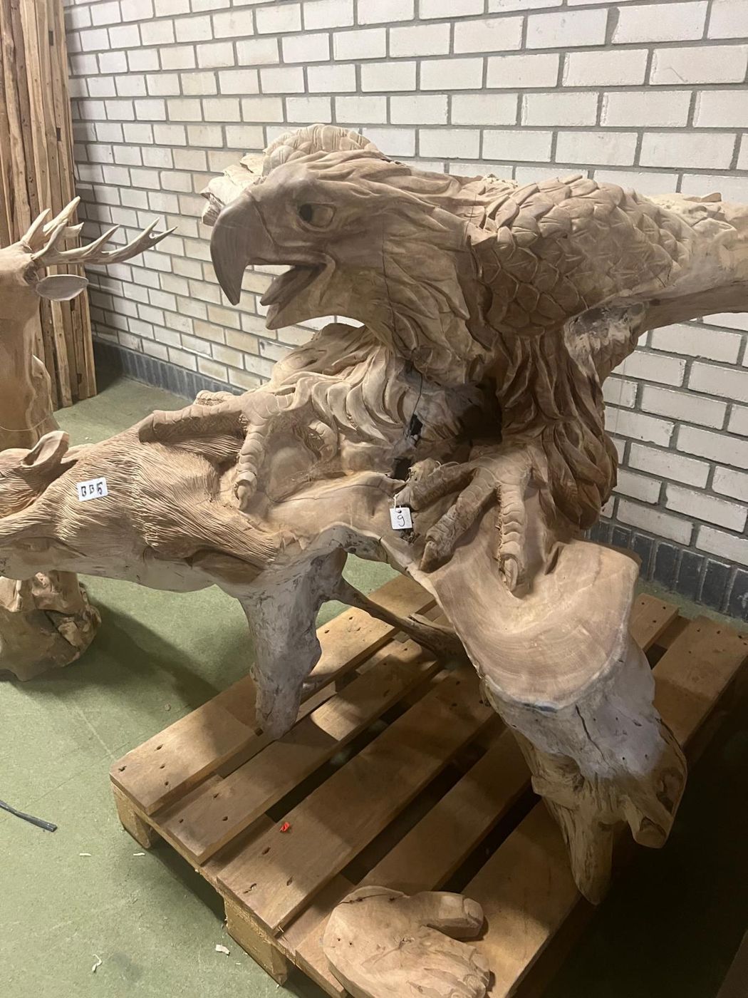 Adler – Teakholz-Skulptur